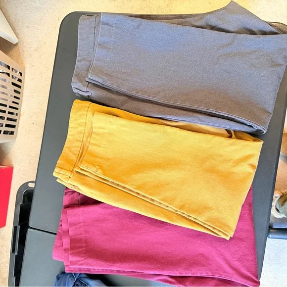 Old Navy Petite Pixie Pants - Picture 3 of 8